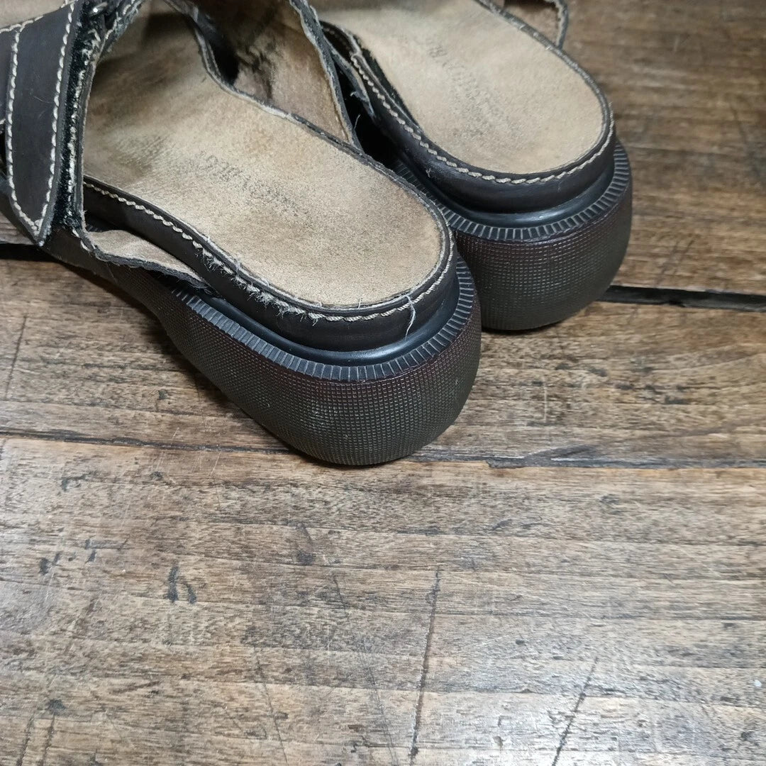 Fashion Bug Womens Sz 8.5 Sandals Slide Shoes Y2K Brown Vintage Chunky GRUNGE