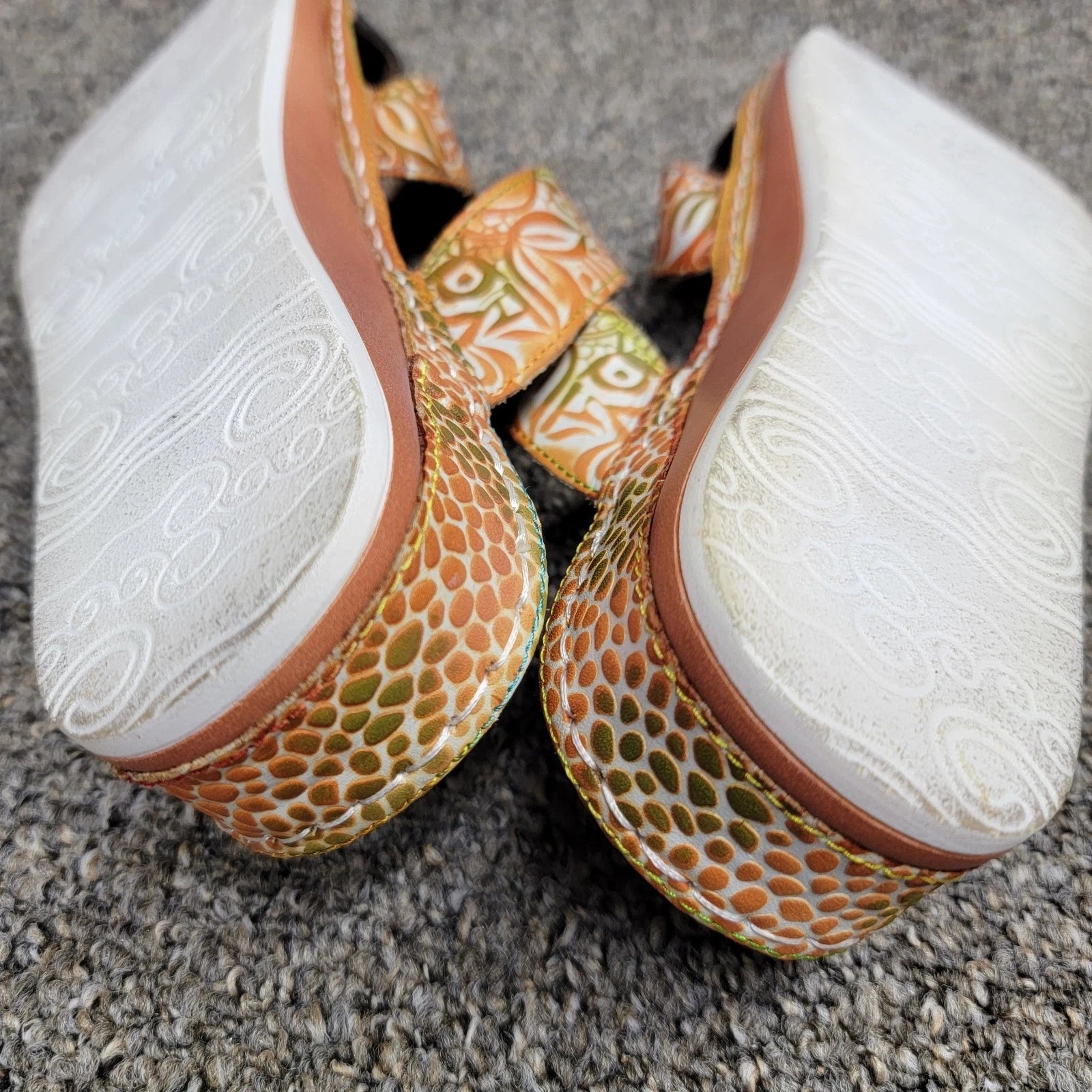 L'Artiste By Spring Step Women's Caiman Slide Sandal  EU 41 US 9.5-10