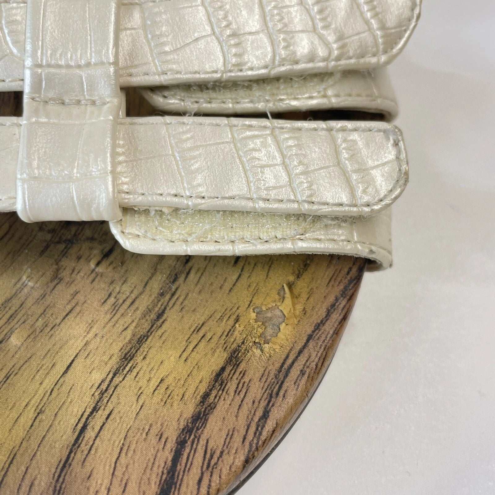 VIONIC Leigh Ann Sandals  Womens Sz 8 Croc Print Slip On Comfort Trendy Style