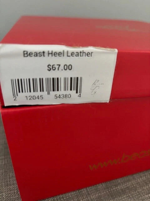 Beast Fashion women’s 8 sandals