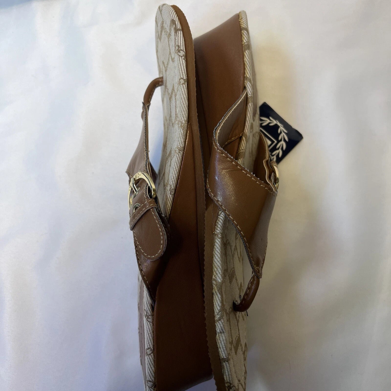 NWT Chaps Thong Buckle Sandals Slides Tan Women's Size (9-10) Summer Spring