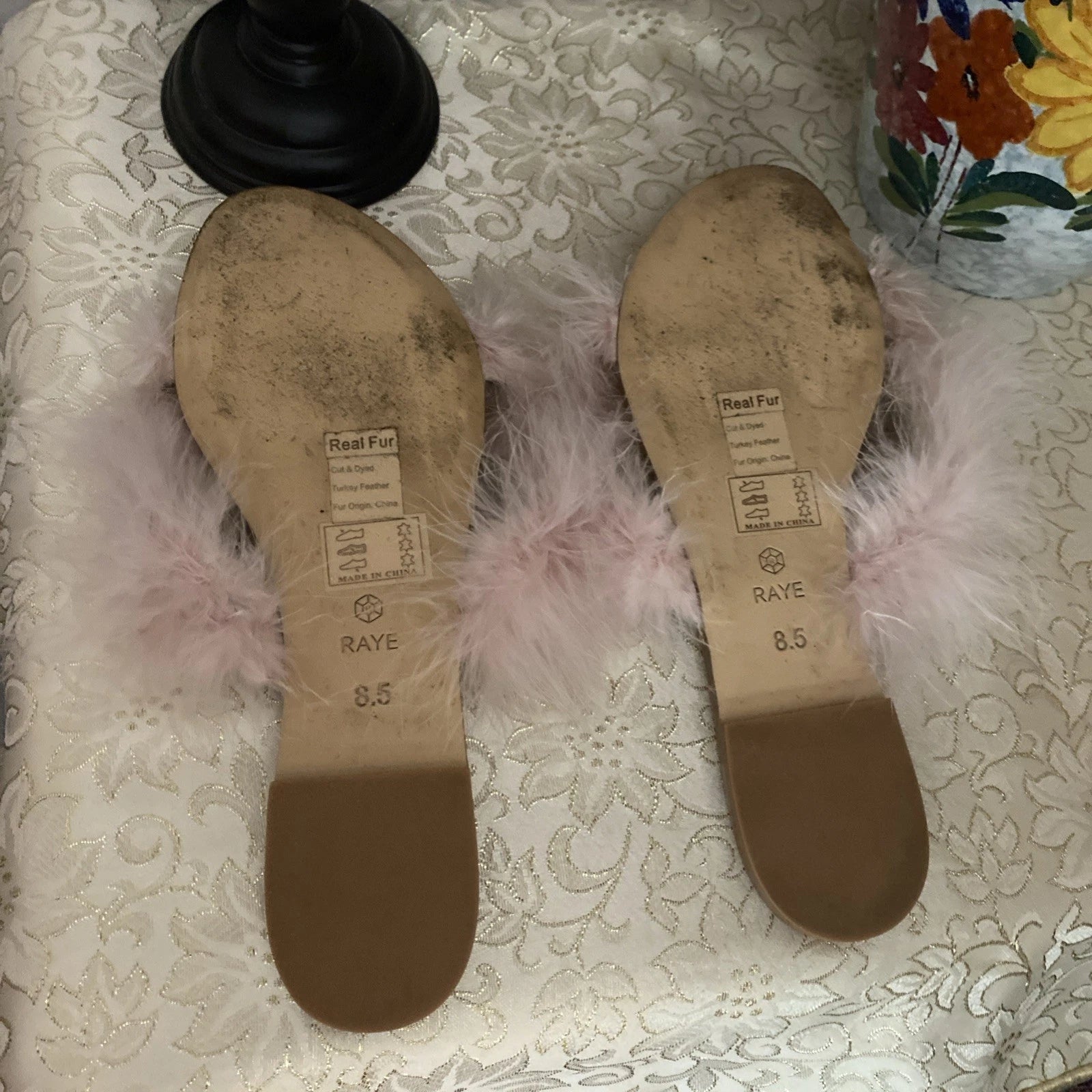 Raye Women 8.5 Pink Feather “Marabou Style”Leather Slides Sandals