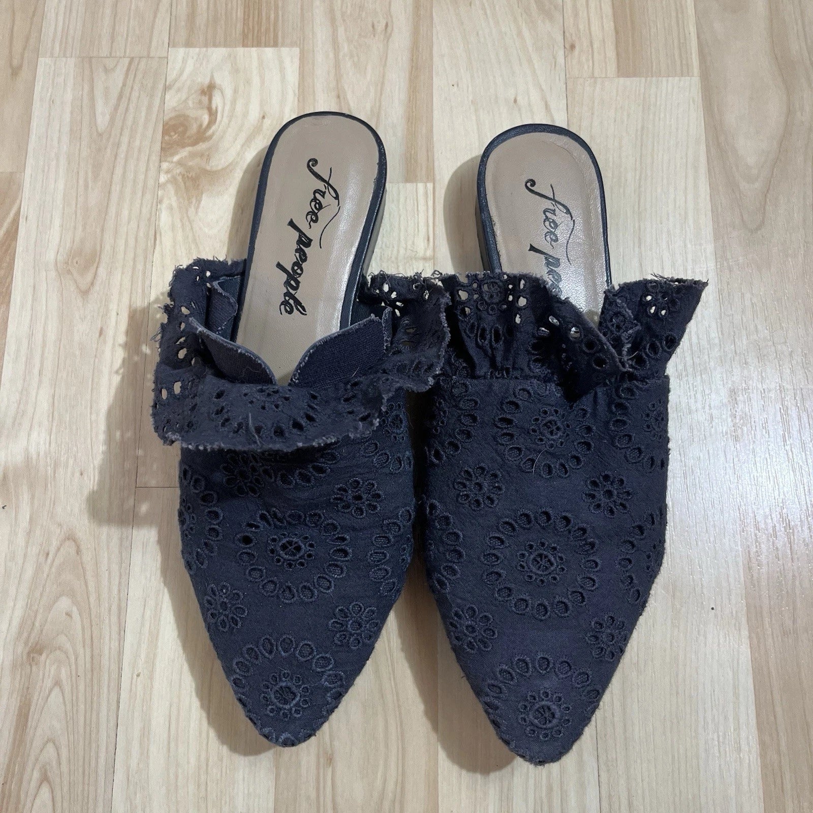 Free people Eyelet Sienna blue slip on mule sandals womens size 38