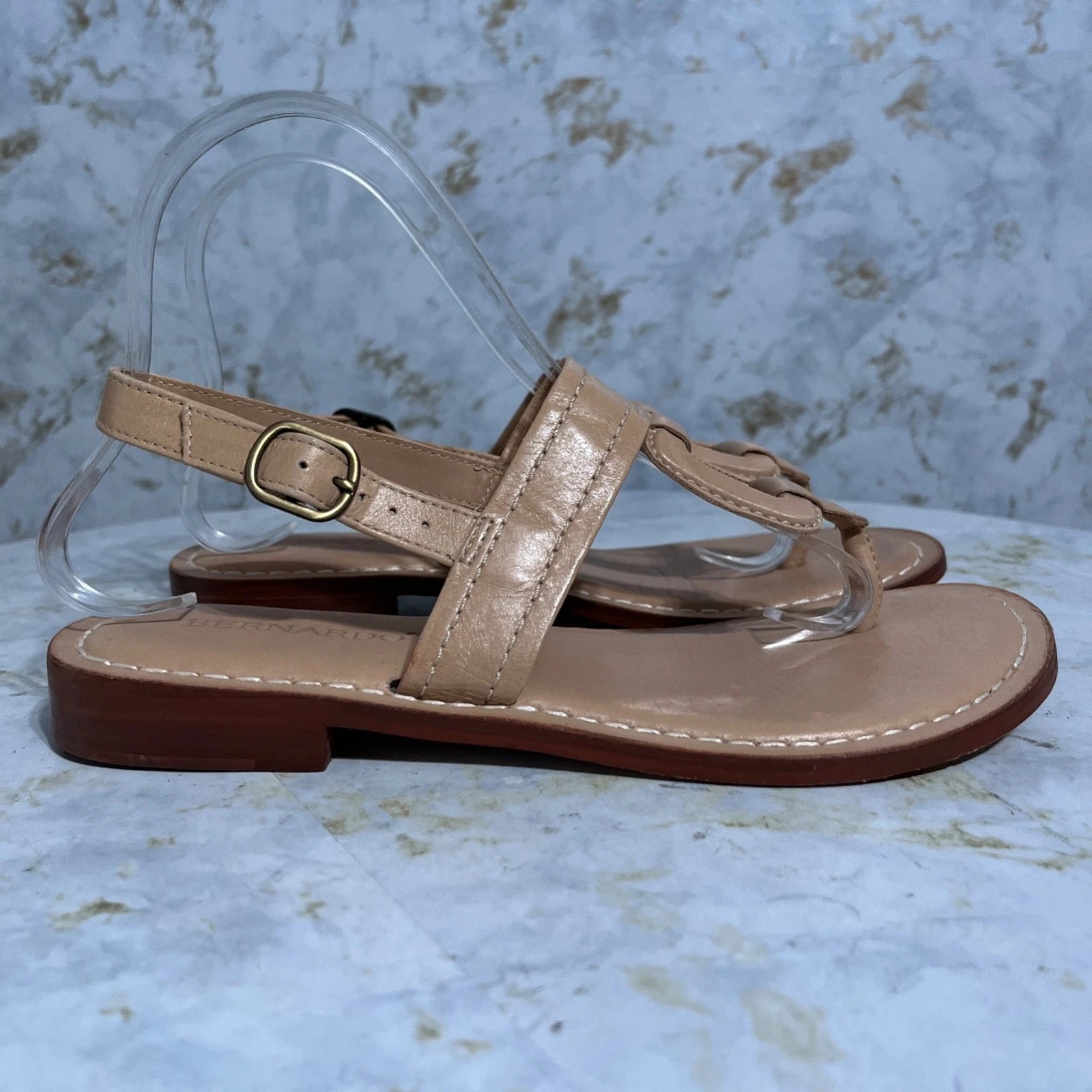 Bernardo Women's Size 7.5M Shoes Brown Leather Fashion T-Strap Slingback Sandals