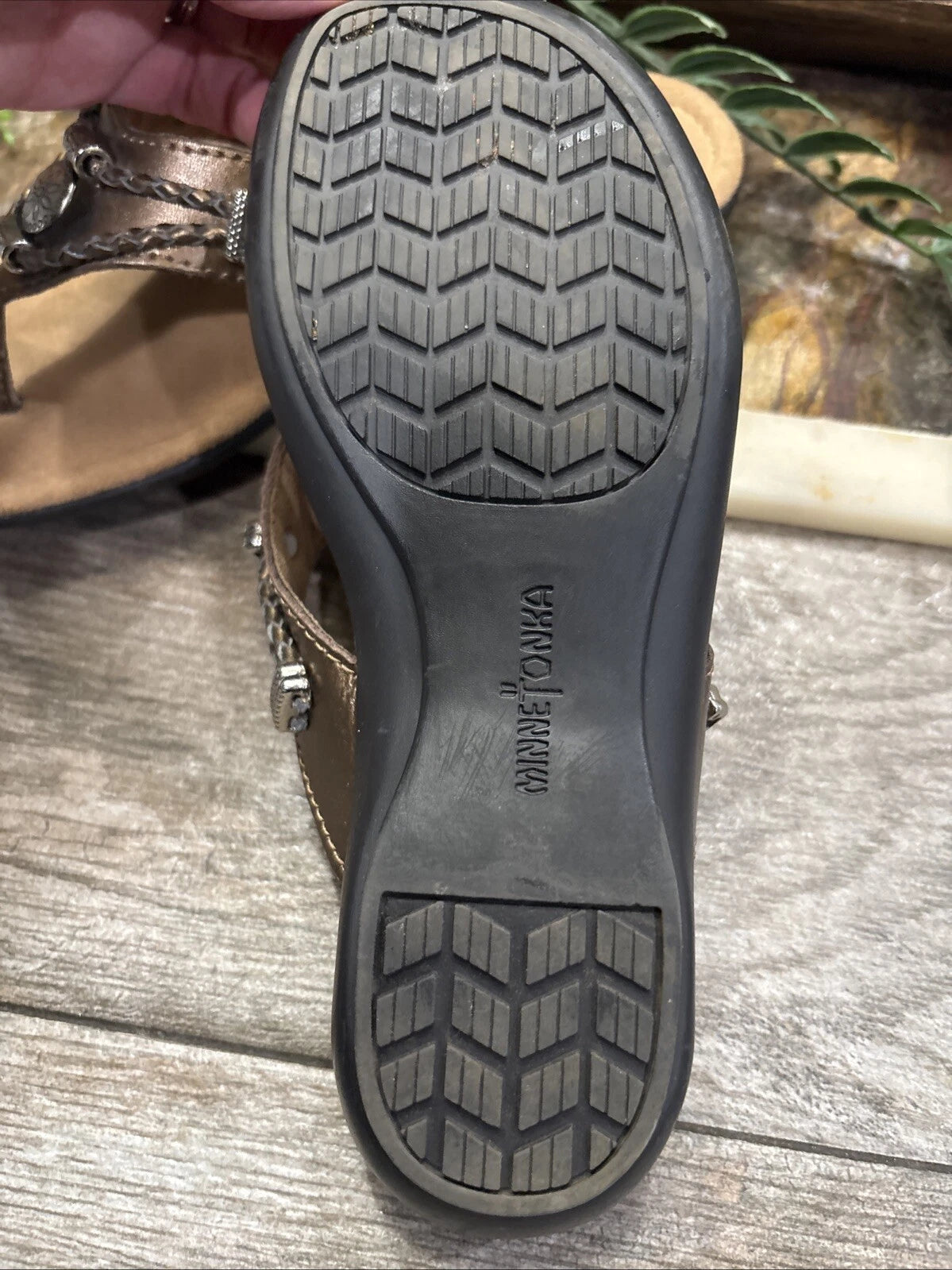 Minnetonka Women's Leather Comfort Slip-On Slide Sandal Size 5