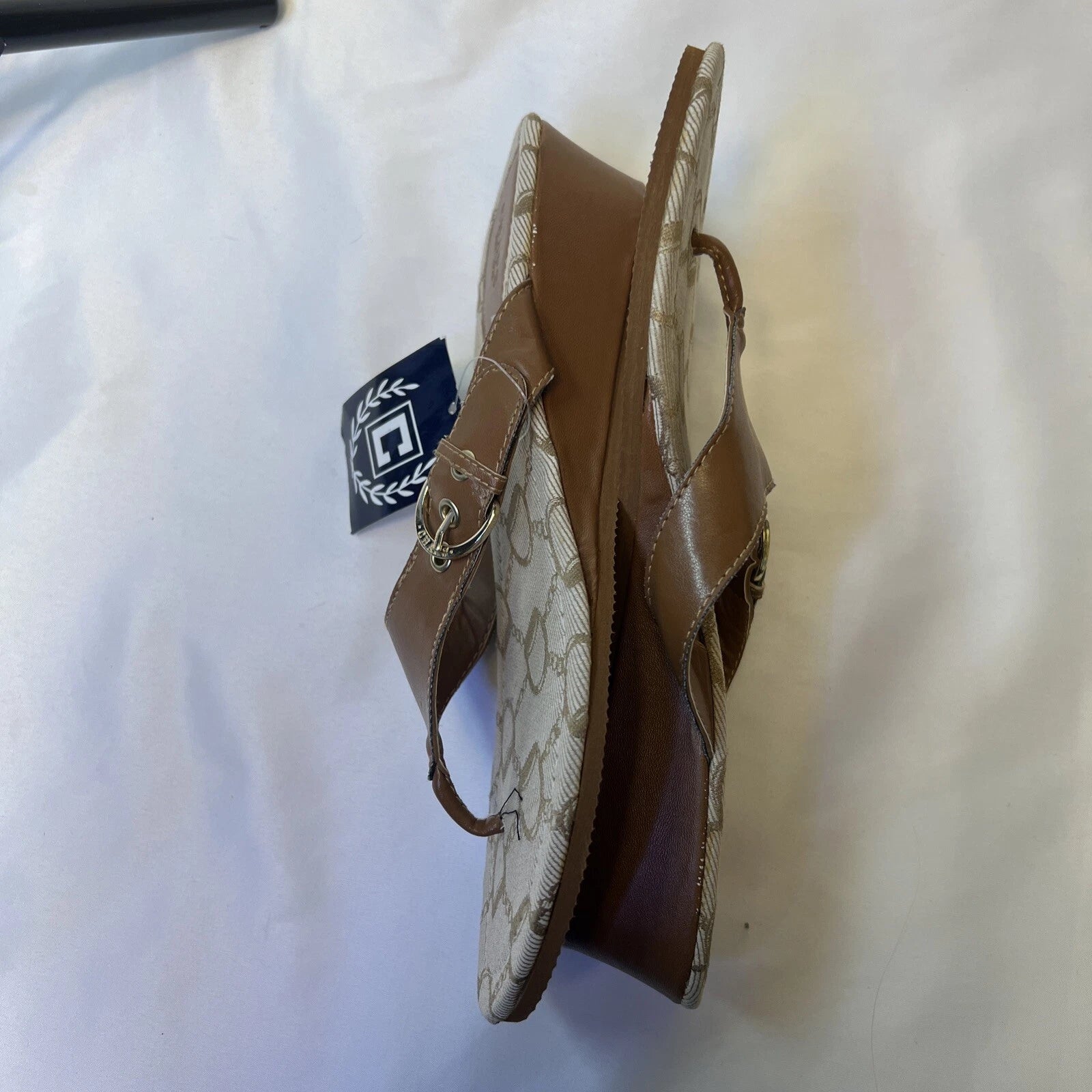 NWT Chaps Thong Buckle Sandals Slides Tan Women's Size (9-10) Summer Spring