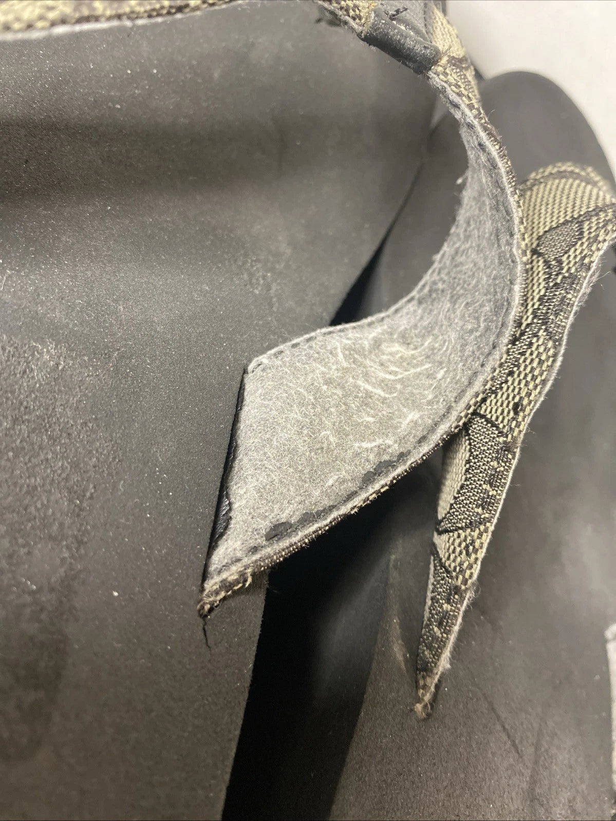 COACH Classic Platform Wedge Flip Flop Sandals Size 8-9 Black/Gray Logo