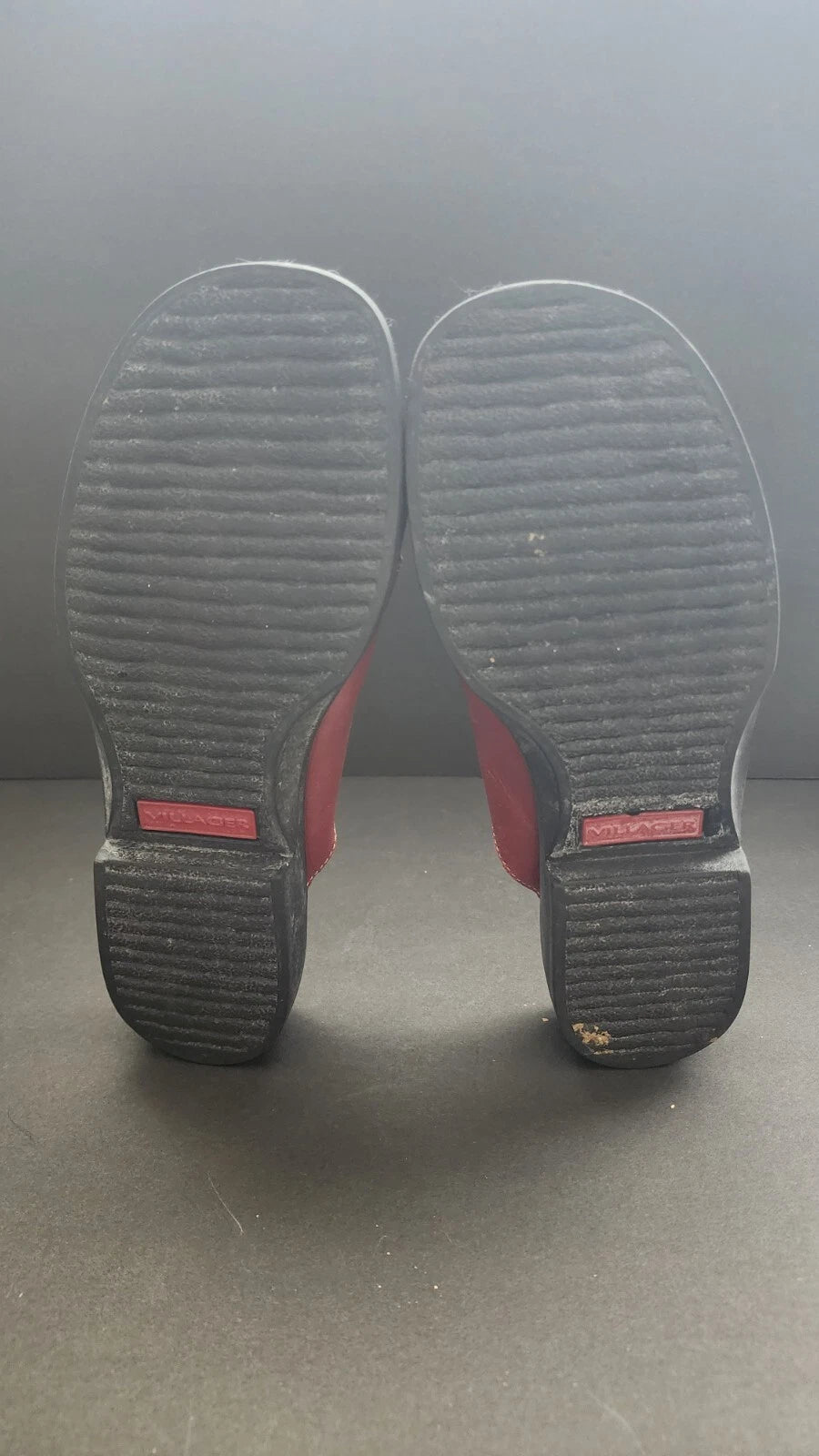 Liz Claiborne Villager Style Burgundy Leather Sandals, Minimal Wear, Looks Great