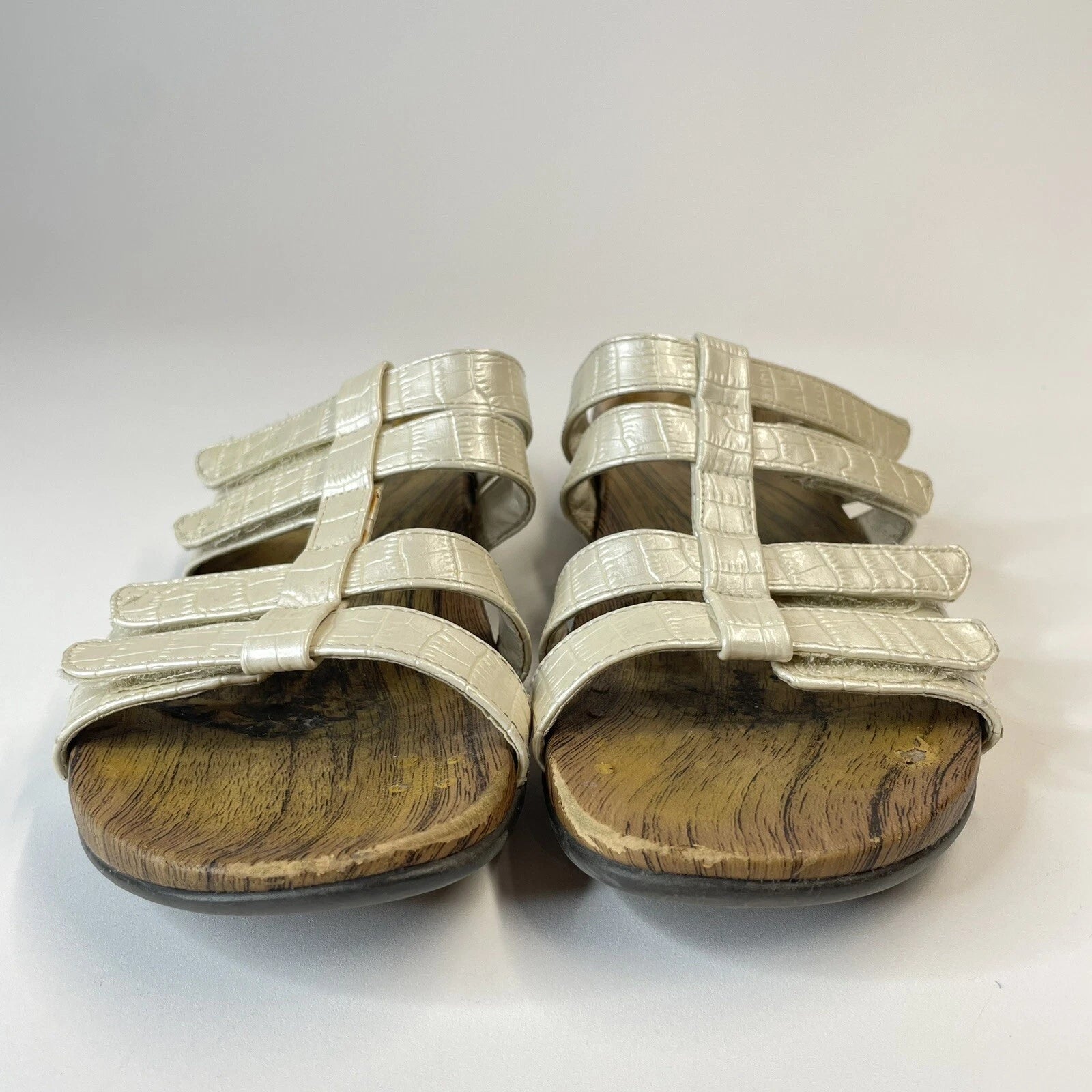 VIONIC Leigh Ann Sandals  Womens Sz 8 Croc Print Slip On Comfort Trendy Style