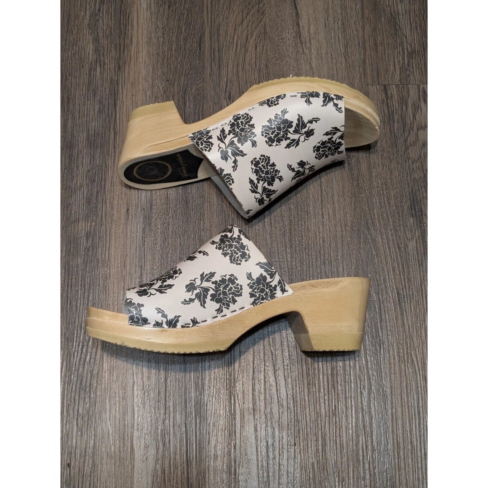 No.6 Store Floral Print Clogs Size 38 Wooden Heel Slip On Sandals