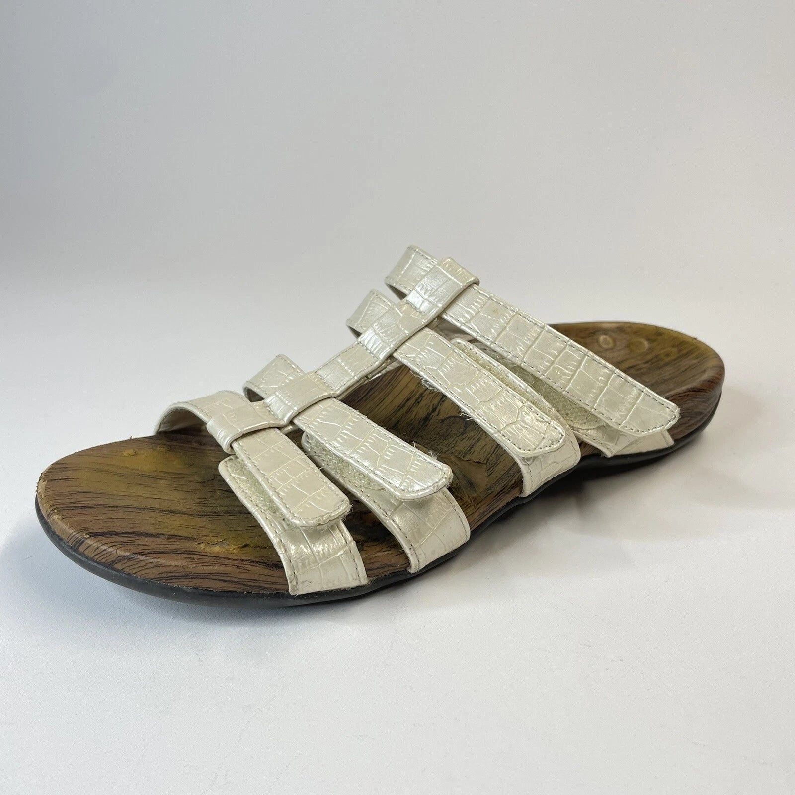 VIONIC Leigh Ann Sandals  Womens Sz 8 Croc Print Slip On Comfort Trendy Style