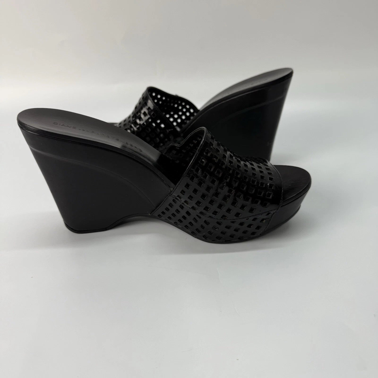 Diane von Furstenberg Perforated Wedge Sandals Size 7 Black Sample Shoes