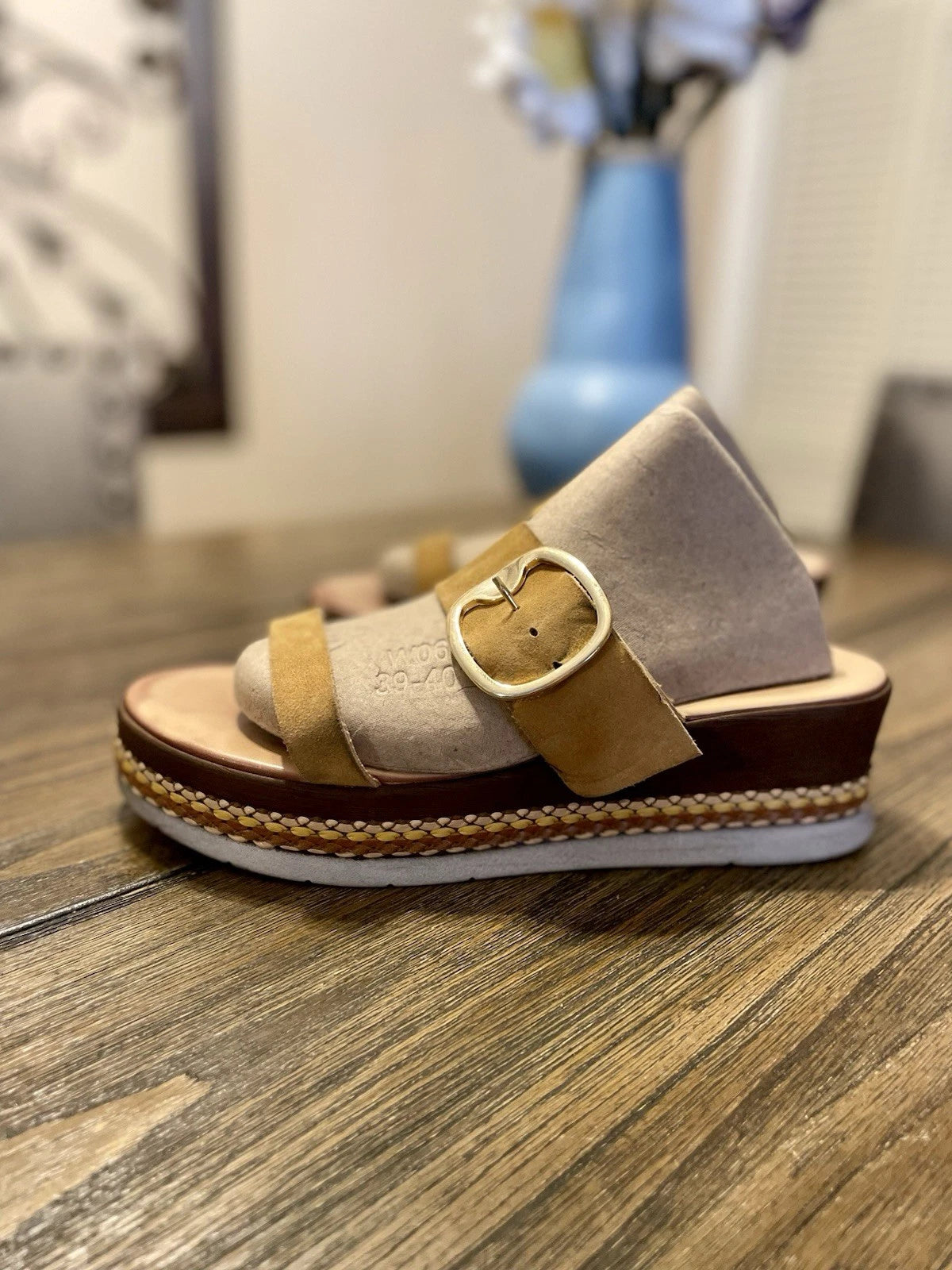 Coach and Four Treviso Tan Leather Platform Slide Sandals Gold Buckle Size 8