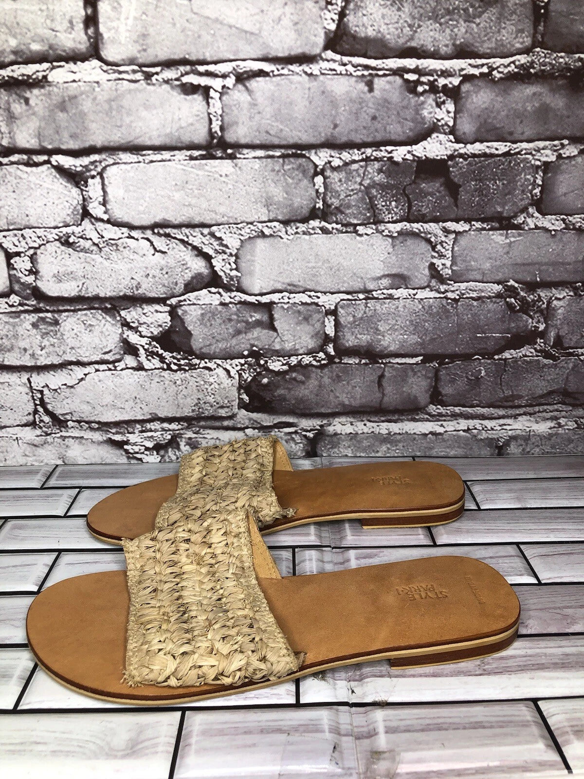 Style Park 1 Bamboo Beige Synthetic Slides Flats Sandals Women’s Sz 8M US/39EU