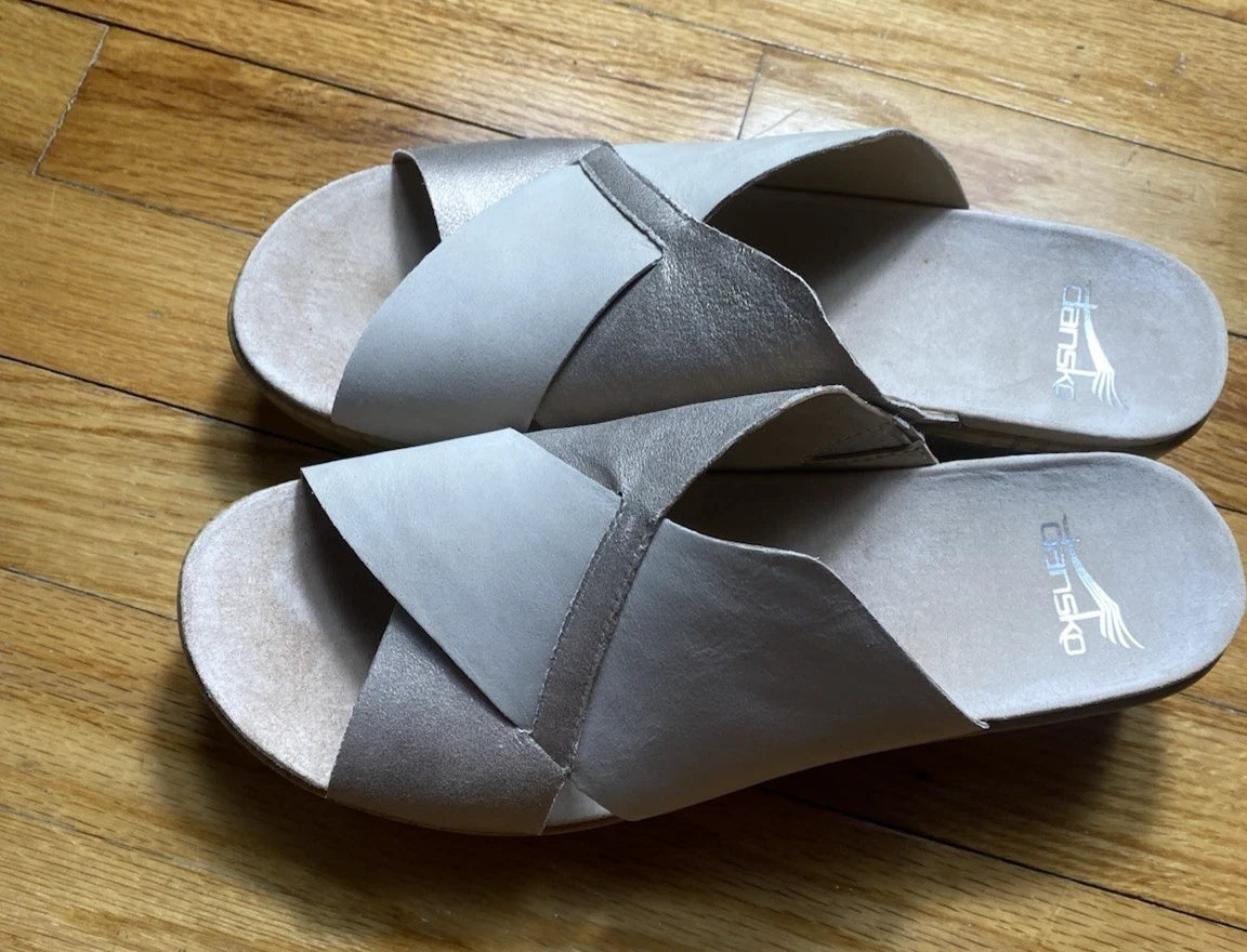 Dansko Miri Slides Size 39 8.5-9.0