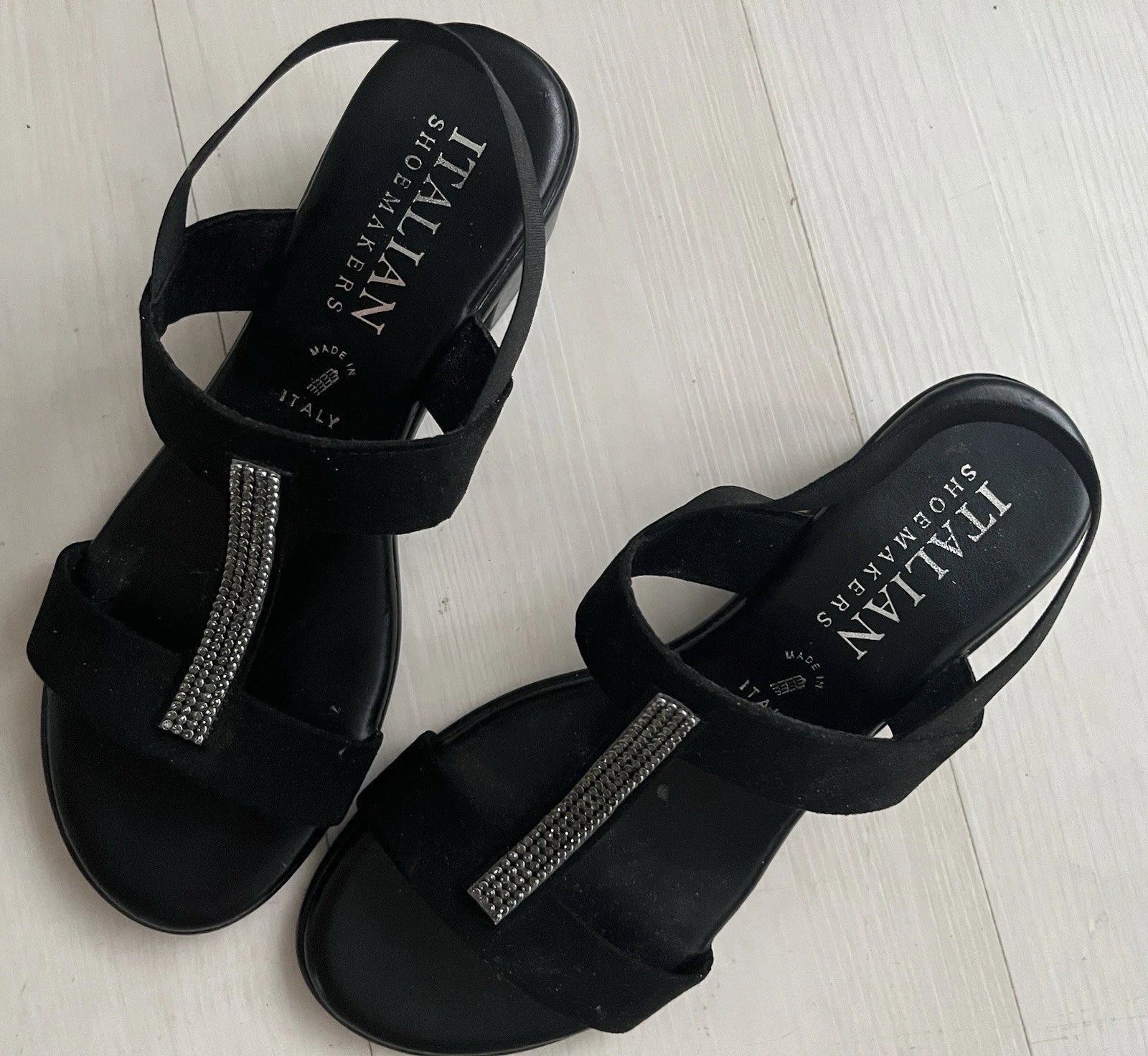 Black Italian Shoemaker’s  NEW  Size 8 Women’s  Block heel sandals w/Rhinestones