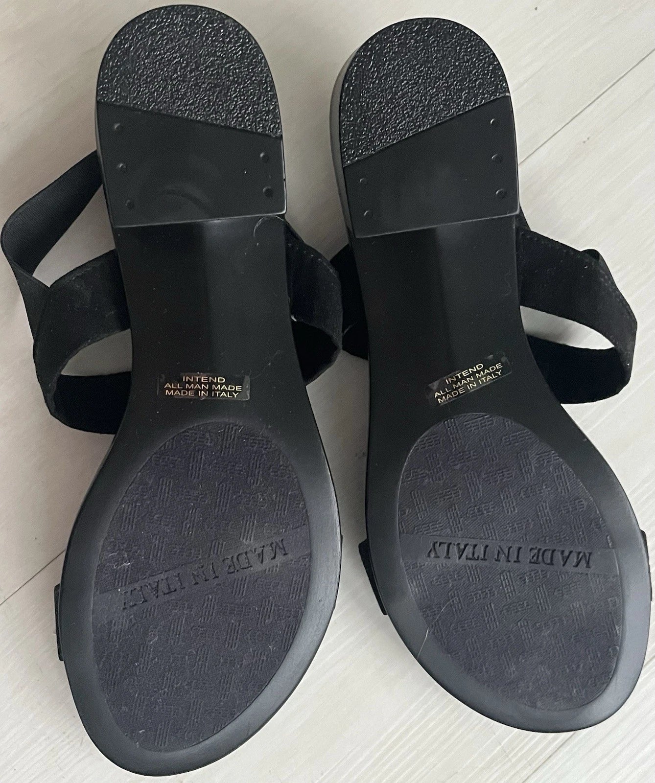 Black Italian Shoemaker’s  NEW  Size 8 Women’s  Block heel sandals w/Rhinestones