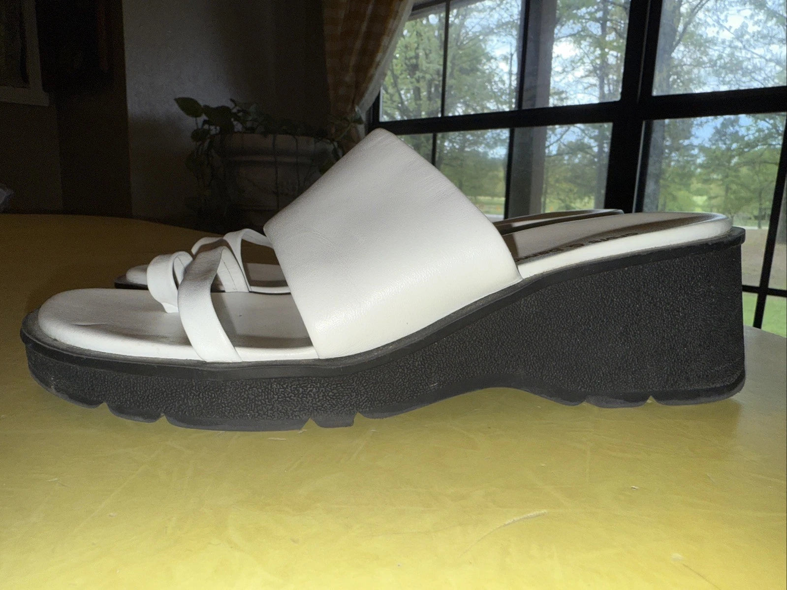 Croft & Barrow Womens Hally Size 8 White Leather Slide Chunky Sandals y2k Style