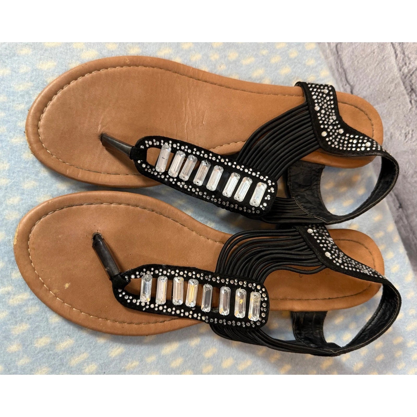 Pierre Dumas Sandals 9M Thong Gladiator Style Black Elastic Rhinestone Accents
