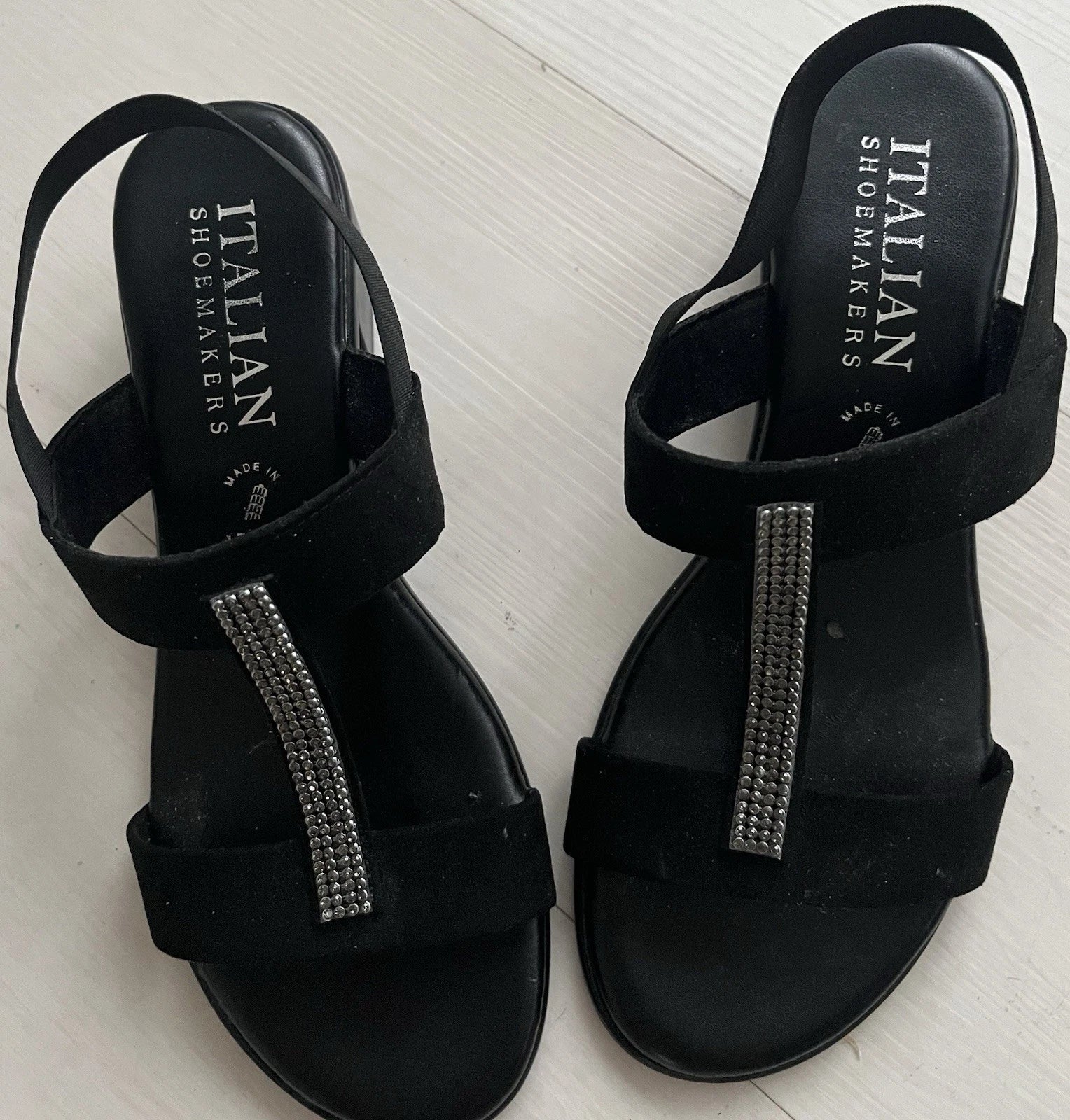 Black Italian Shoemaker’s  NEW  Size 8 Women’s  Block heel sandals w/Rhinestones