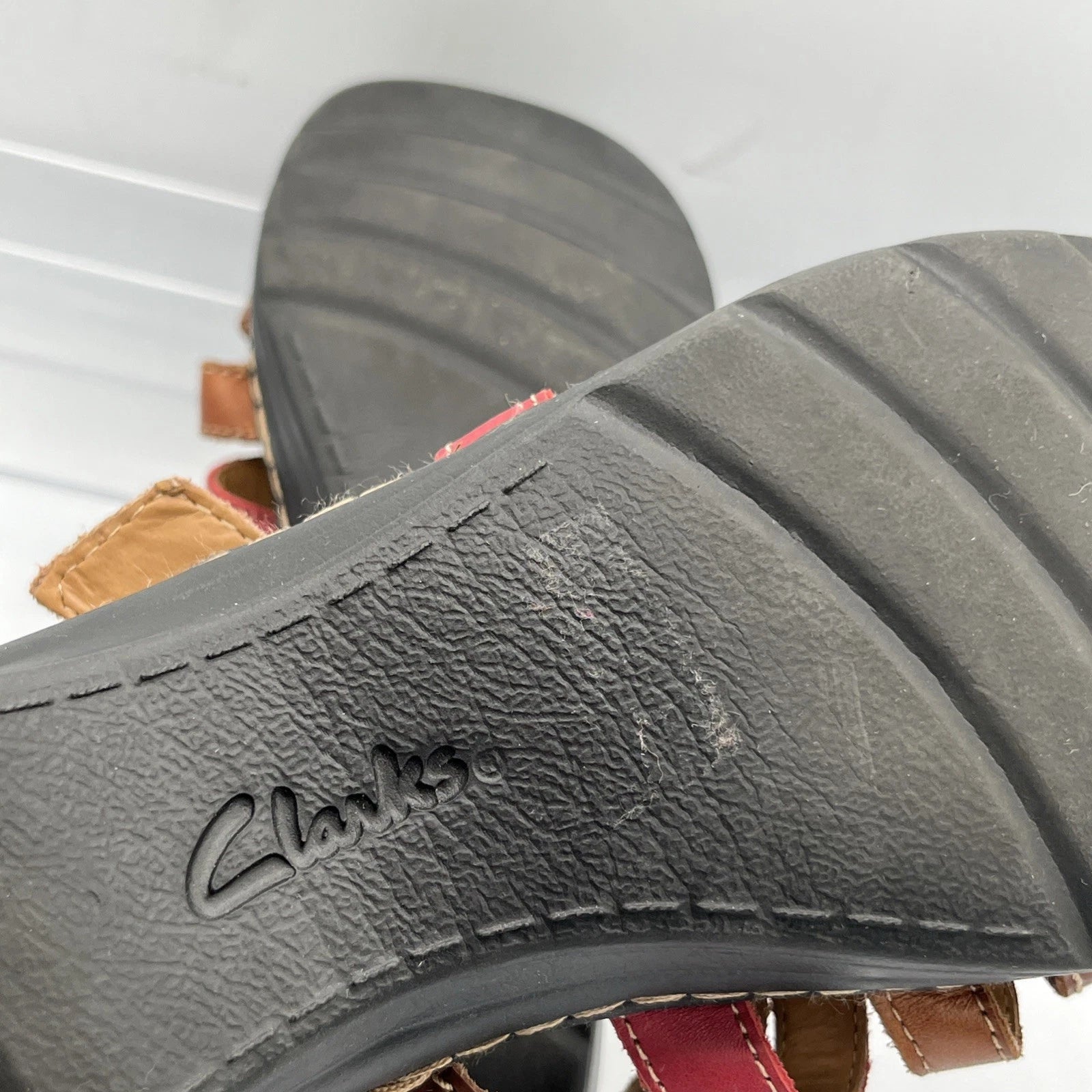 Clarks Leather Strappy Buckle Sandals Brown Red Women’s 11 Comfort Boho Style