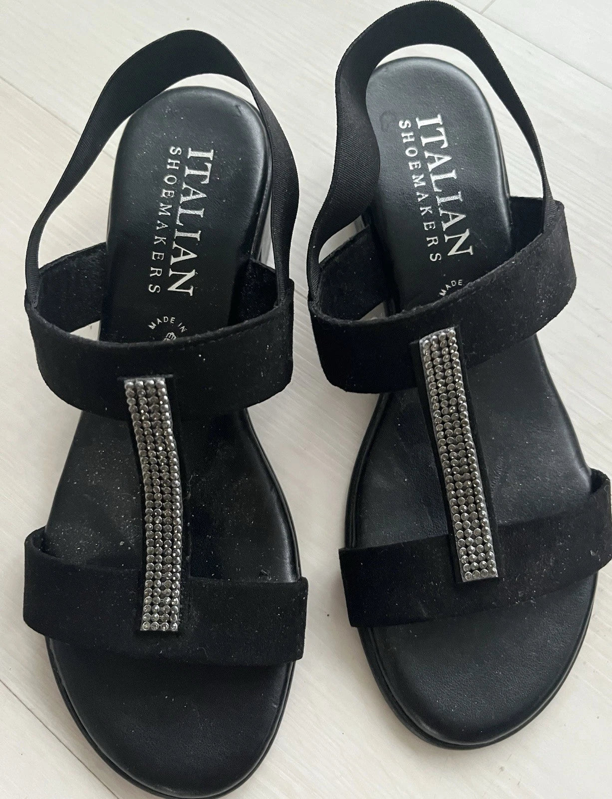 Black Italian Shoemaker’s  NEW  Size 8 Women’s  Block heel sandals w/Rhinestones