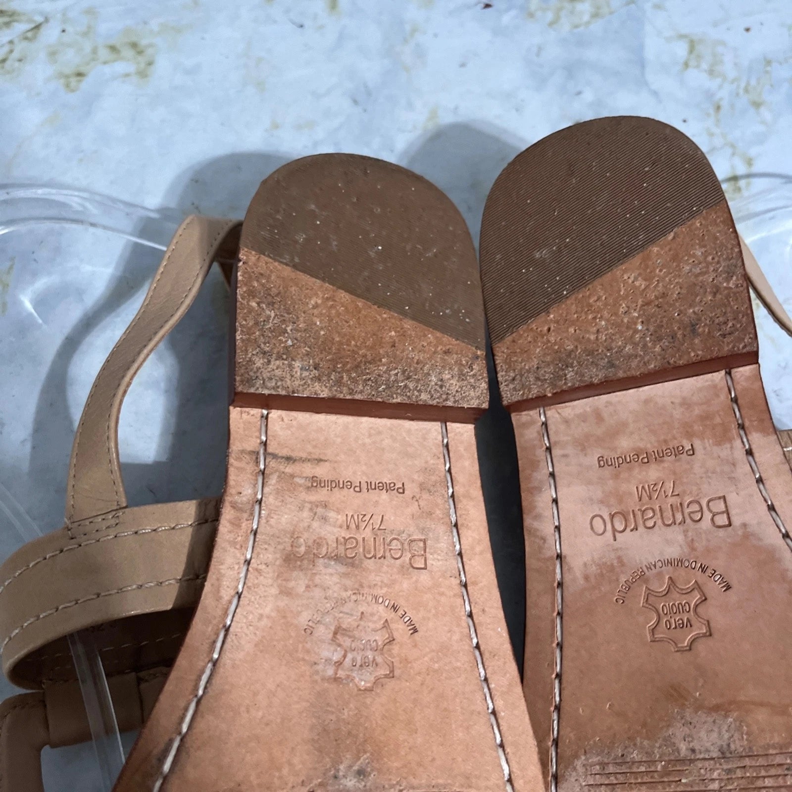 Bernardo Women's Size 7.5M Shoes Brown Leather Fashion T-Strap Slingback Sandals