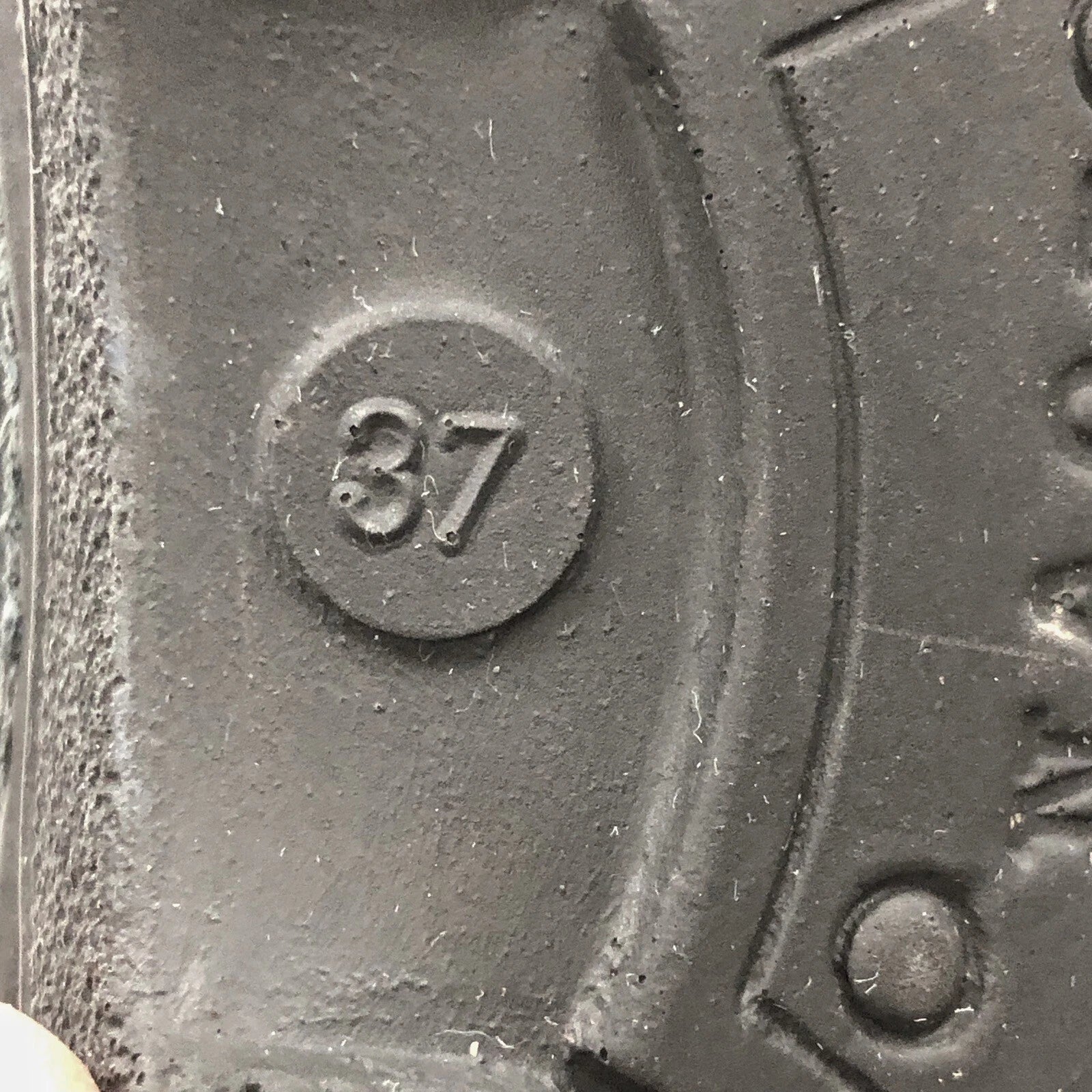 Naot Black Sz 6 /37 Leather Sandals Flats Slip On Arch Support Platform