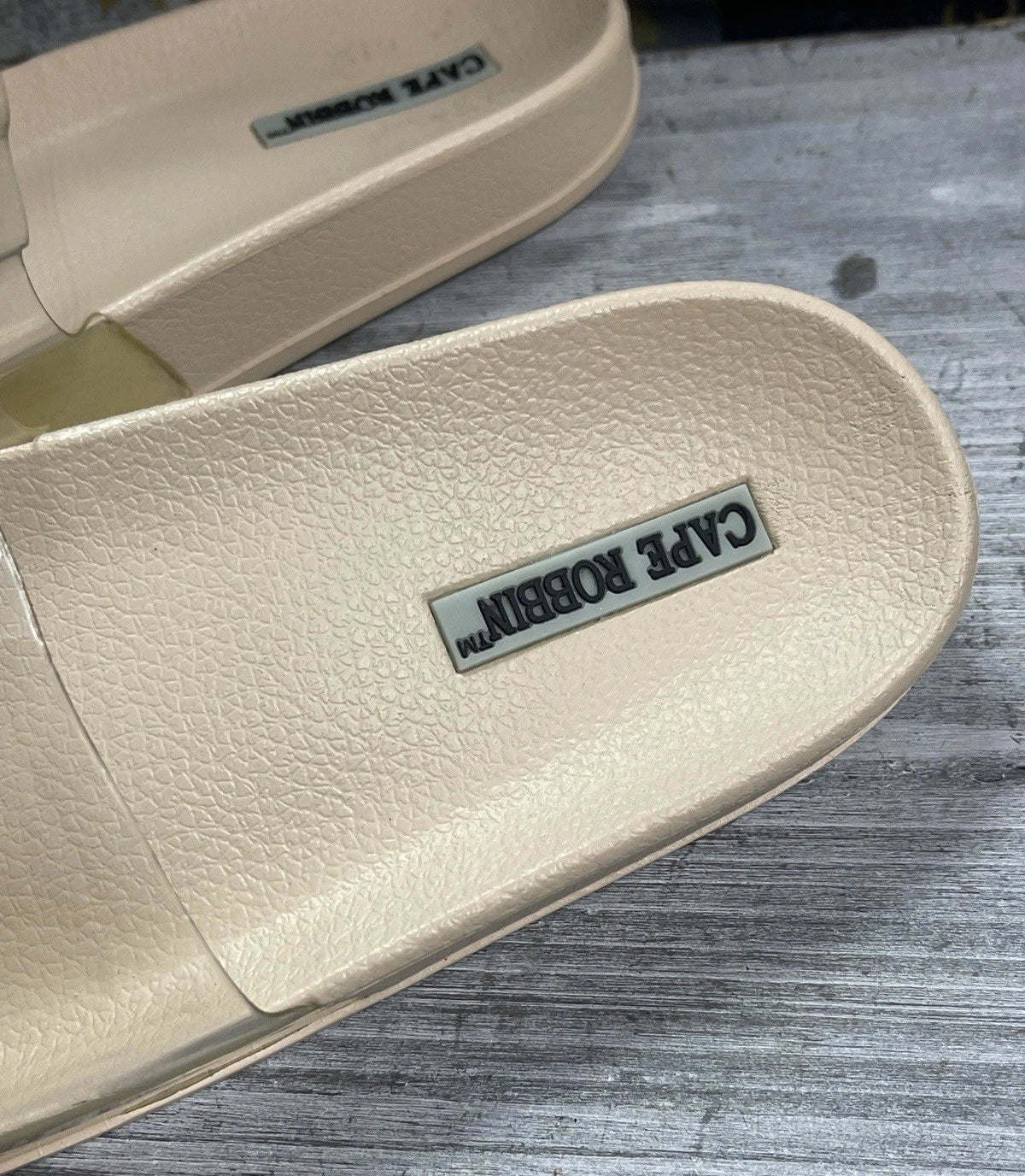 Cape Robbin Clear & Tan Strap Slides Sandals Beach Slip On Flats Mules - Size 7