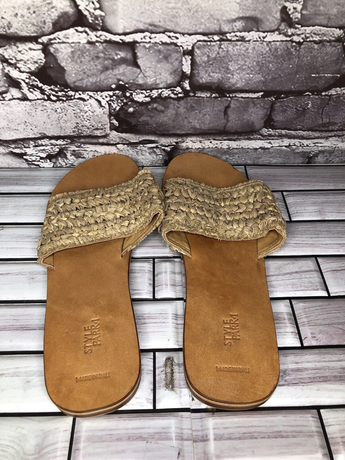 Style Park 1 Bamboo Beige Synthetic Slides Flats Sandals Women’s Sz 8M US/39EU