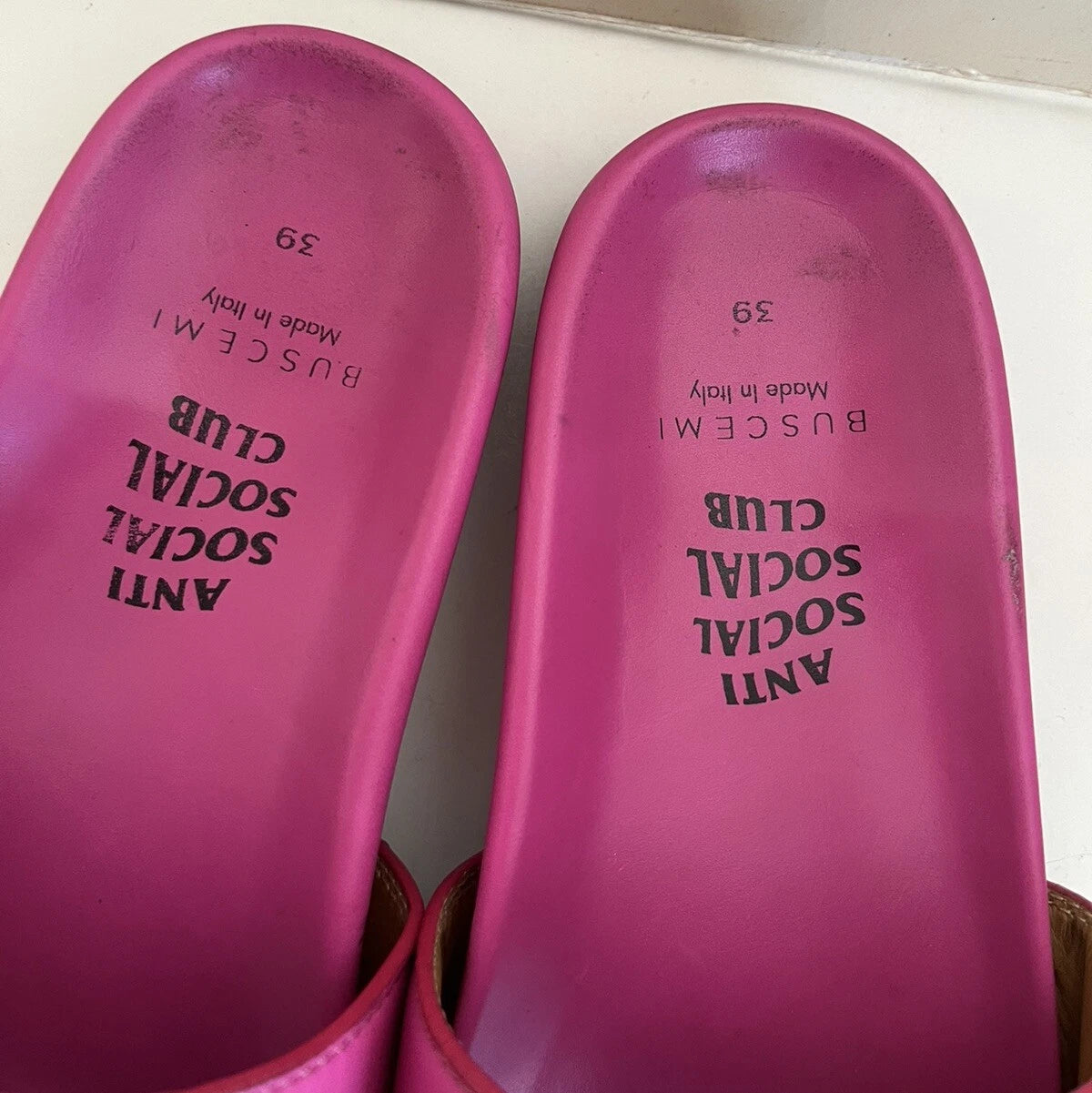 BUSCEMI X ASSC ANTISOCIAL SOCIAL CLUB PINK Truffle Leather SLIDES Sandals-Sz 39