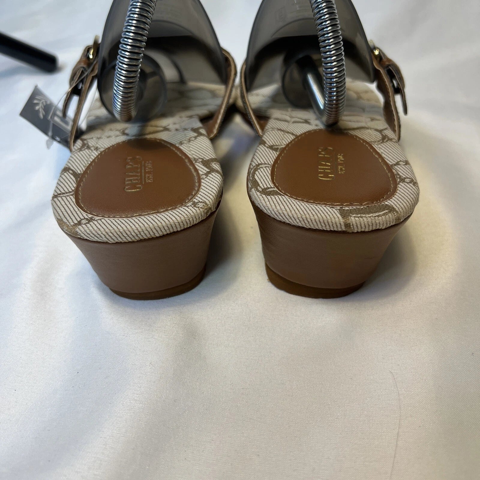 NWT Chaps Thong Buckle Sandals Slides Tan Women's Size (9-10) Summer Spring