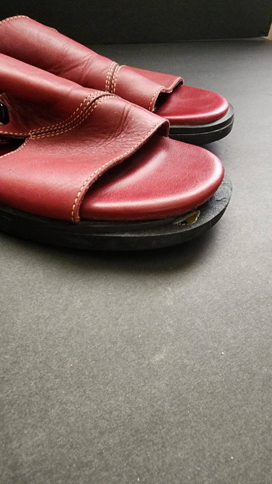 Liz Claiborne Villager Style Burgundy Leather Sandals, Minimal Wear, Looks Great