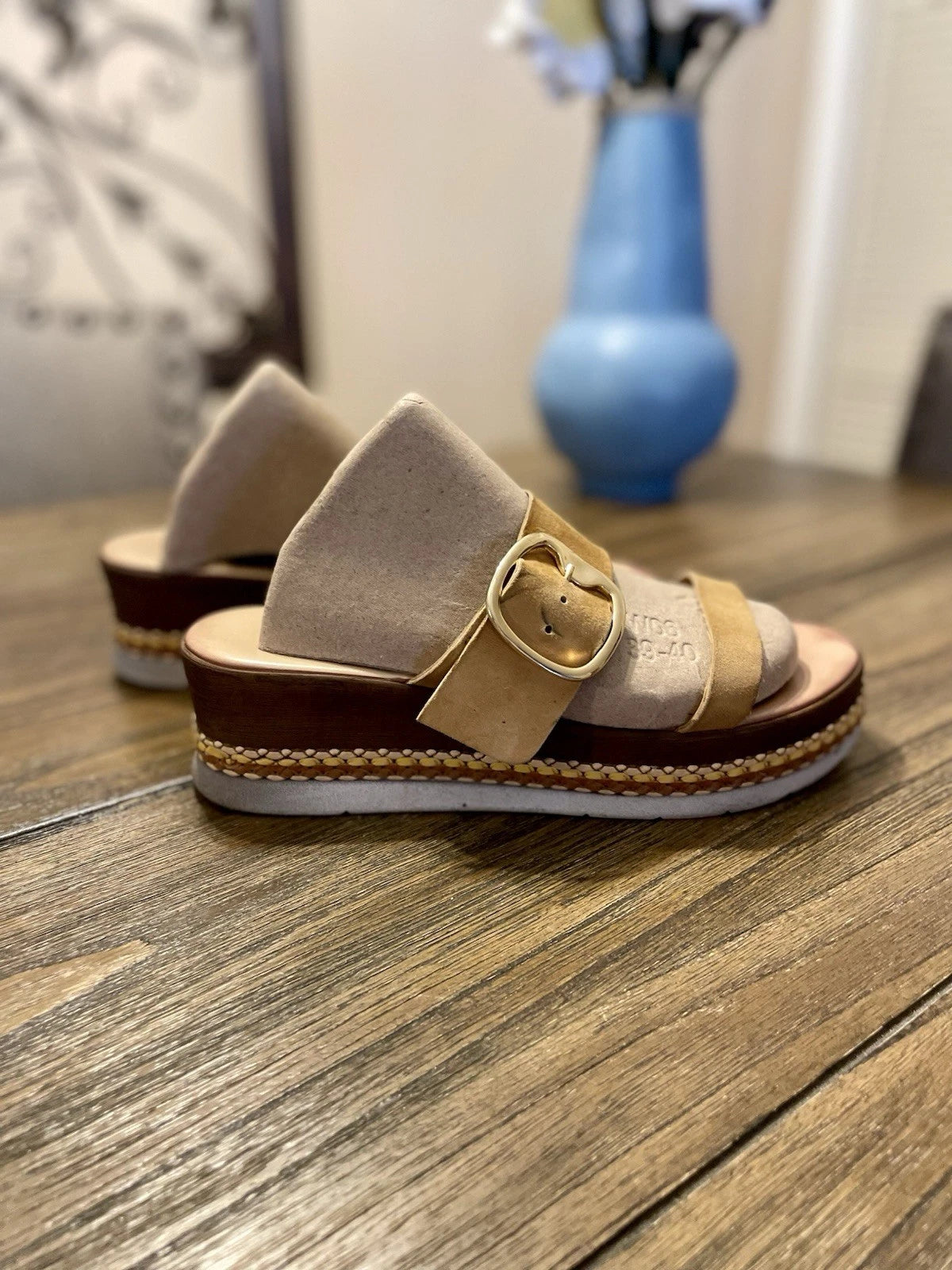 Coach and Four Treviso Tan Leather Platform Slide Sandals Gold Buckle Size 8