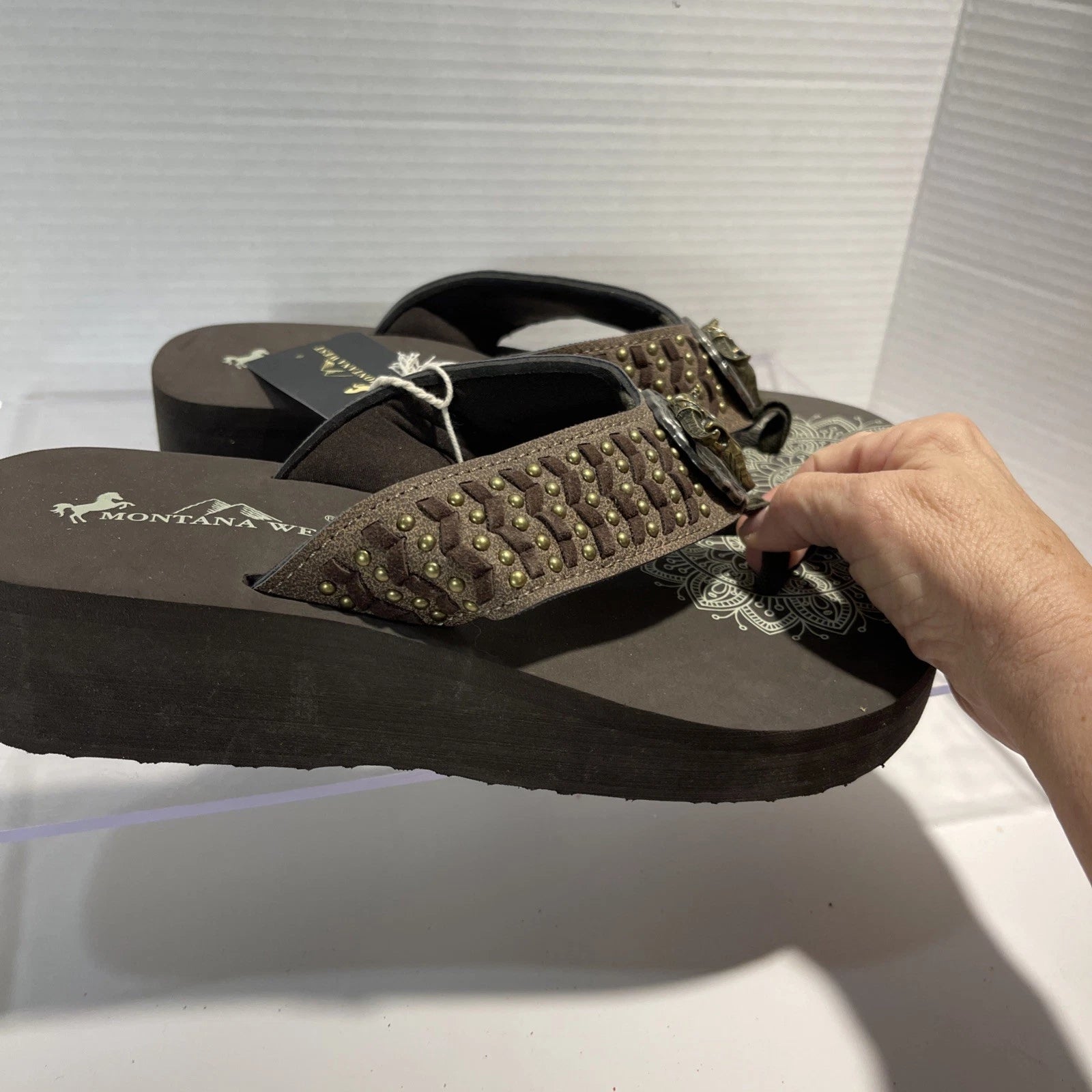 Montana West Silver/Bronze Longhorn&Bronze Stud Western Style Wedge Sandals Sz10