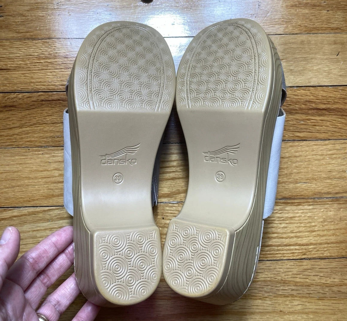 Dansko Miri Slides Size 39 8.5-9.0