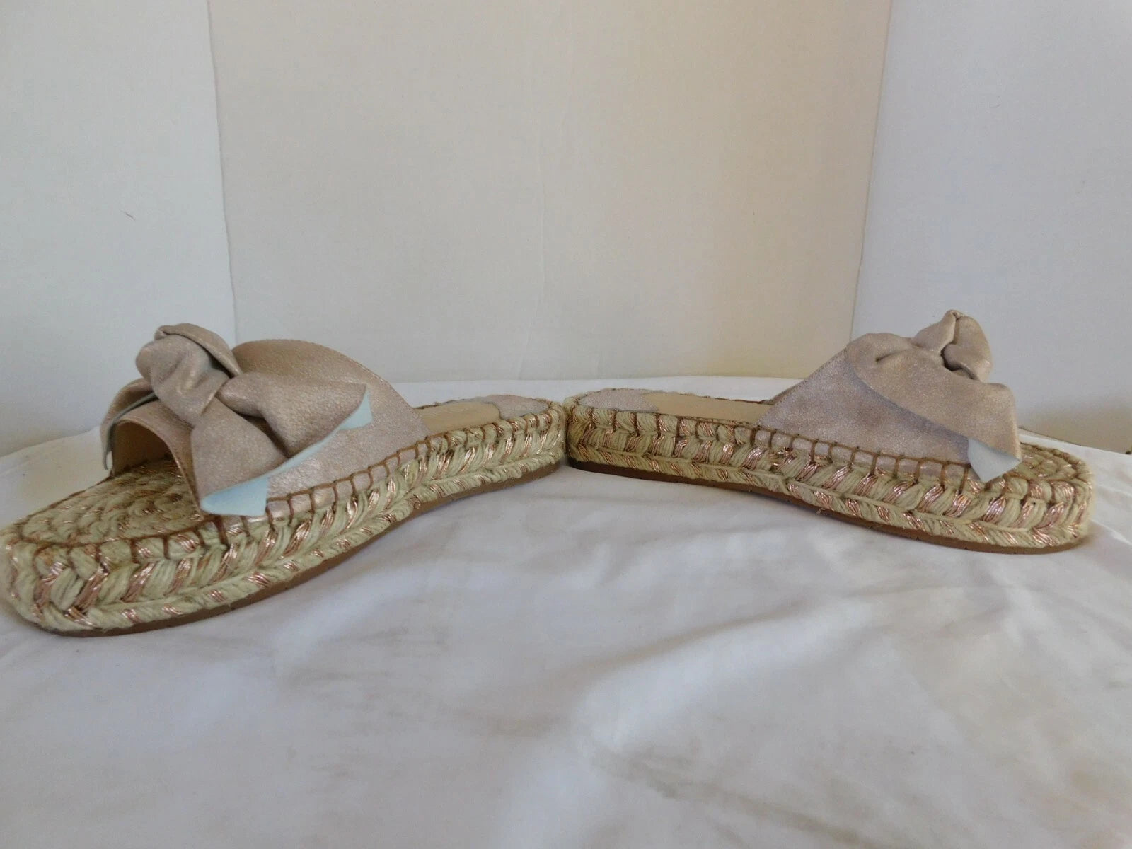 NEW JSlides Women's Ritsy Bow Fashion Sandals sz 7.5 M Soft Pink Suede