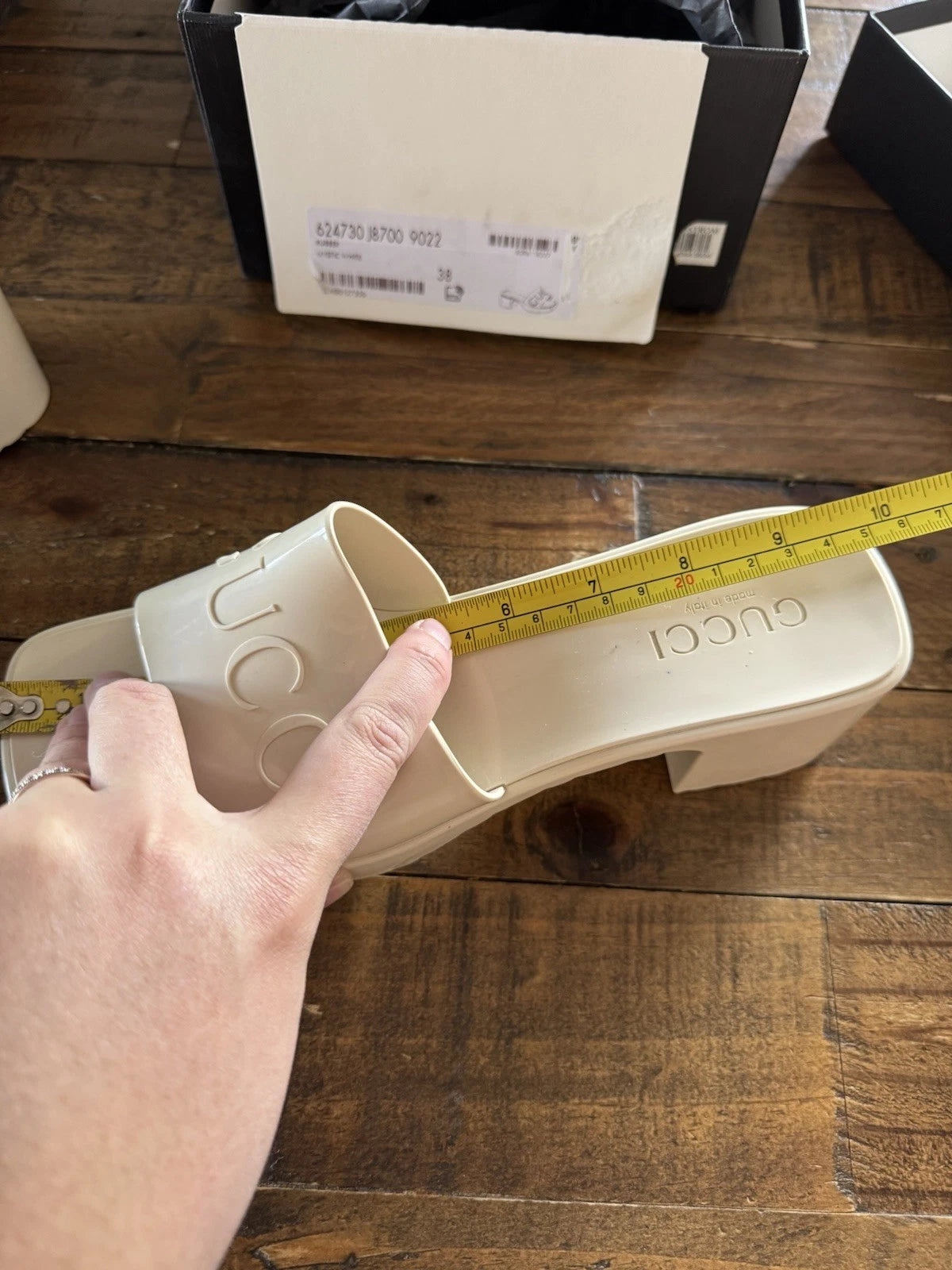 Gucci $550 Rubber Slide Sandal Block Heel Mystic White Women’s Sz 38 (US 8)