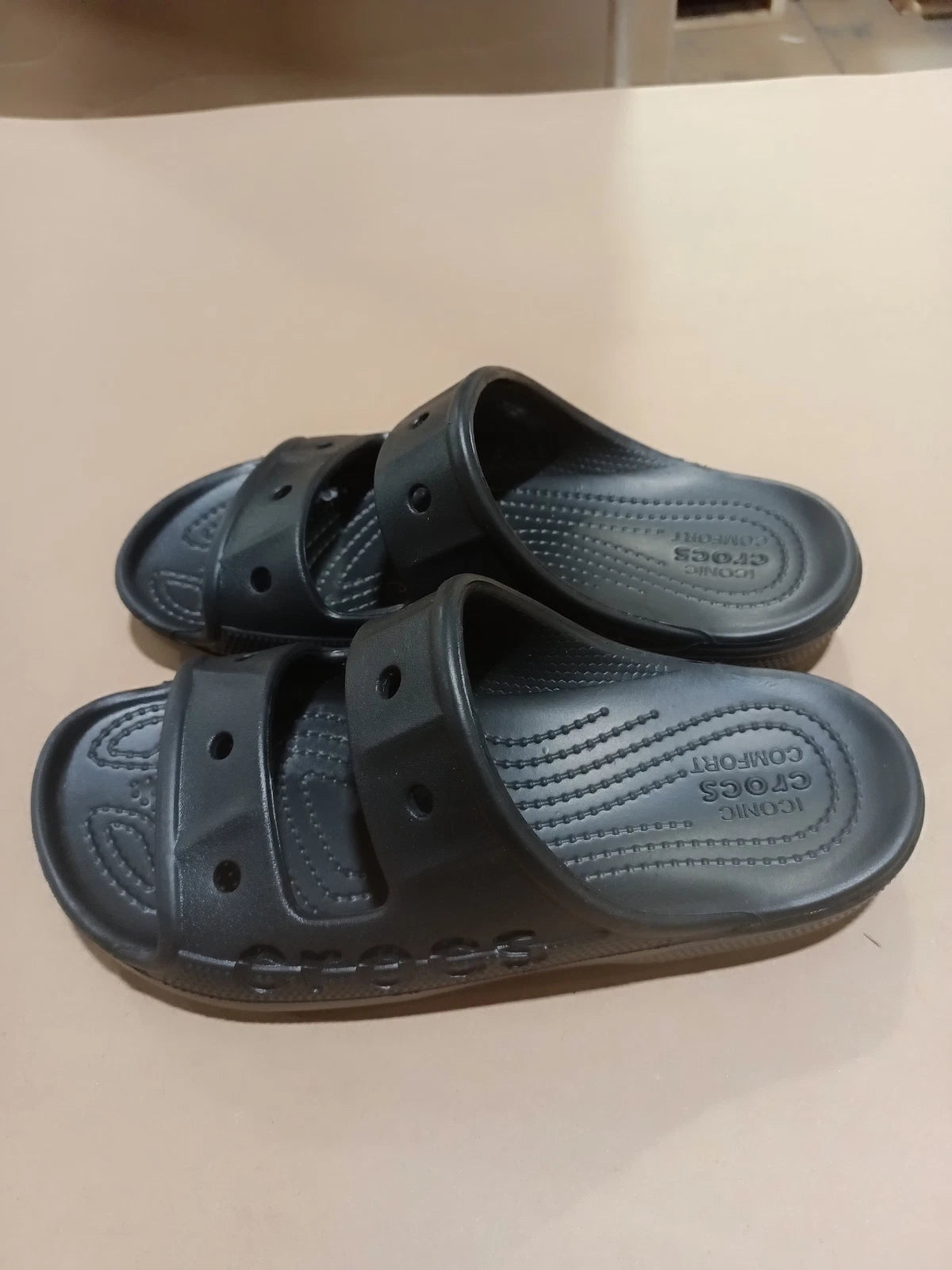 UsedLikeNew_Crocs Unisex Men's and Women's Baya Two-Strap Slide