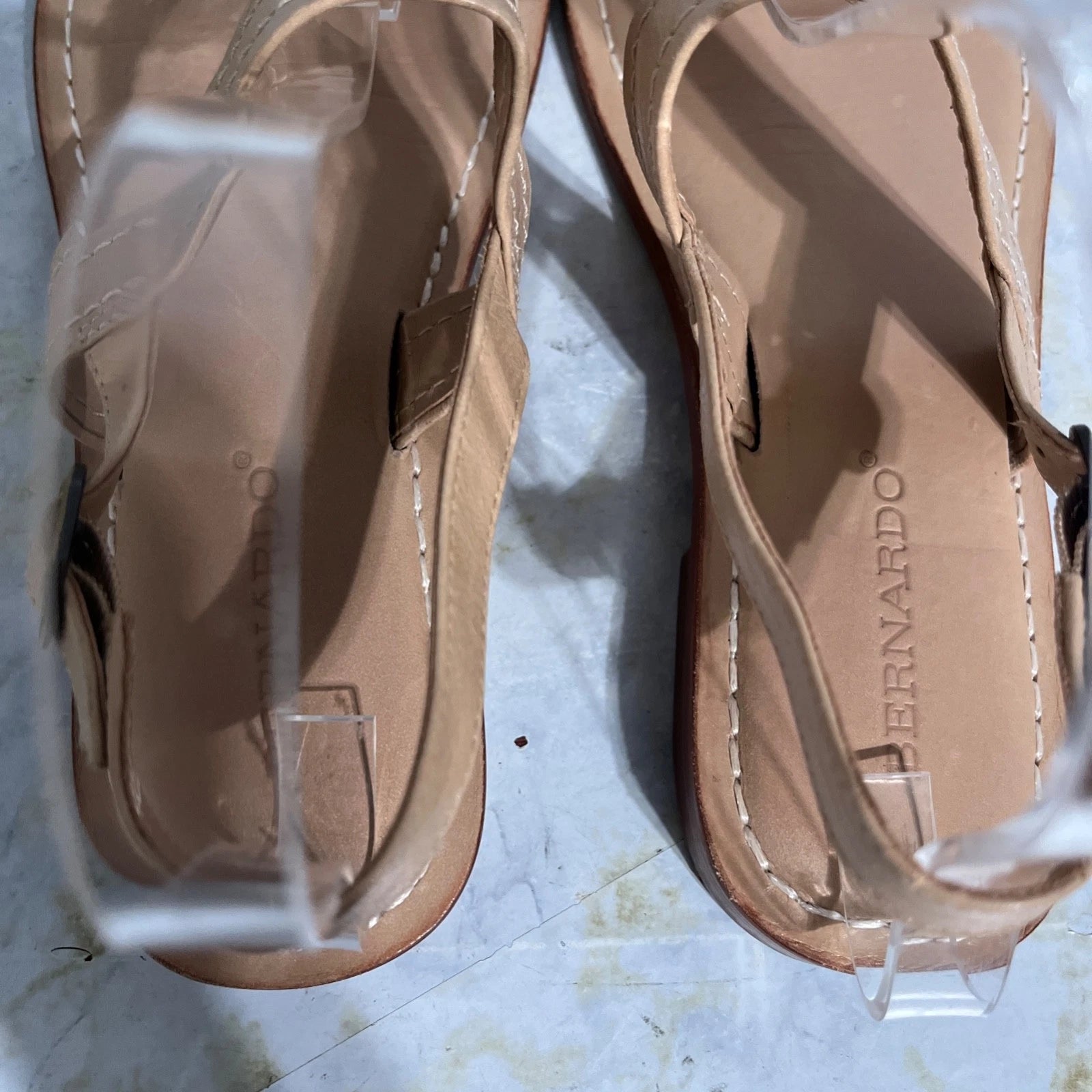 Bernardo Women's Size 7.5M Shoes Brown Leather Fashion T-Strap Slingback Sandals