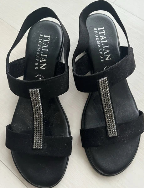 Black Italian Shoemaker’s  NEW  Size 8 Women’s  Block heel sandals w/Rhinestones