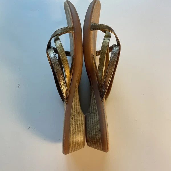 Merona  Bronze Gold Multi Tones  Bands  Sandals Sz 10 M Comfort Style Flip Flops