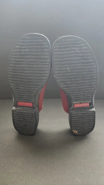 Liz Claiborne Villager Style Burgundy Leather Sandals, Minimal Wear, Looks Great