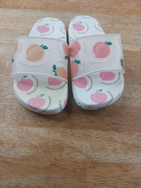 Fashion Housewives Peach Slides Sz 34/35