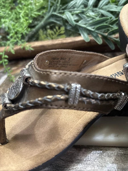 Minnetonka Women's Leather Comfort Slip-On Slide Sandal Size 5