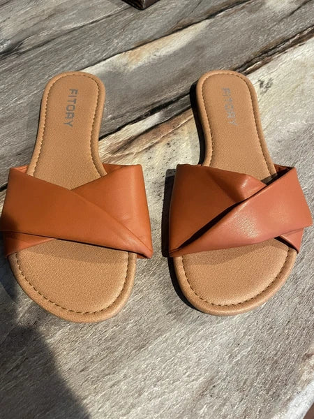 FITORY Women's Flat Sandals Fashion Slides With Soft Leather Slippers  Size 8