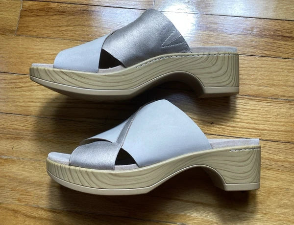 Dansko Miri Slides Size 39 8.5-9.0