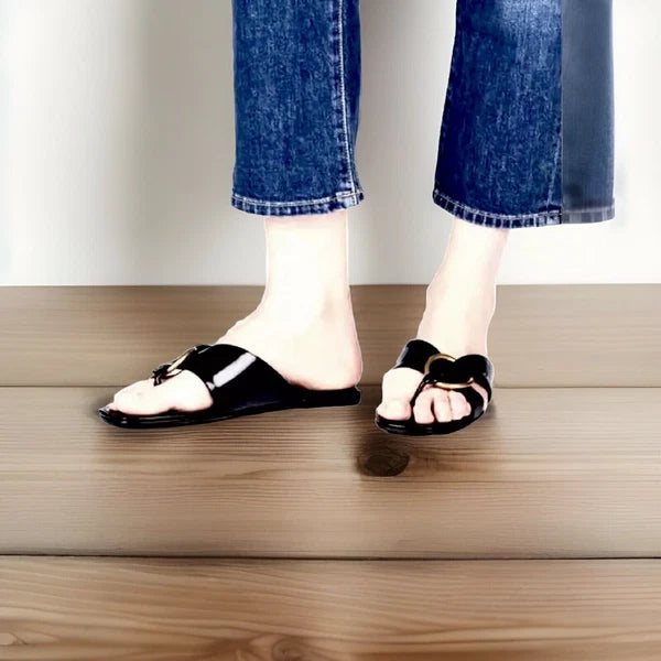 Alumnae Black Asymmetrical Leather ring flat sandals size 40 US 9