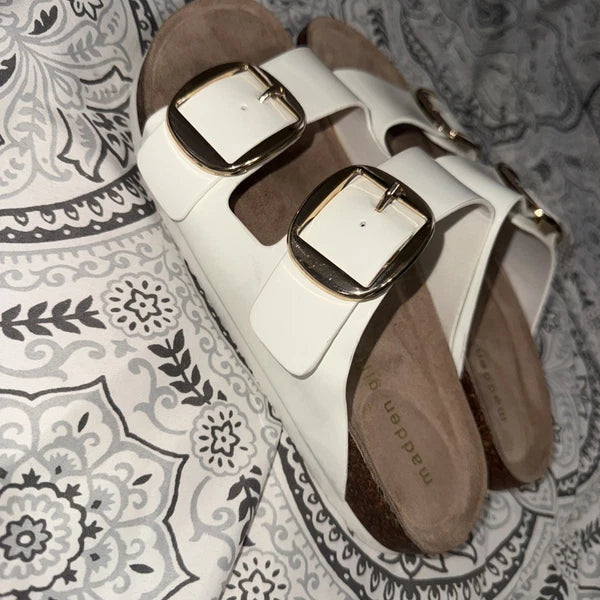 Madden Girl White Gold Bodie 2-Strap Buckle Footbed Sandals Woman’s Size 7M