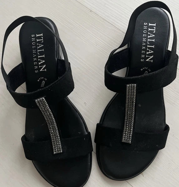 Black Italian Shoemaker’s  NEW  Size 8 Women’s  Block heel sandals w/Rhinestones